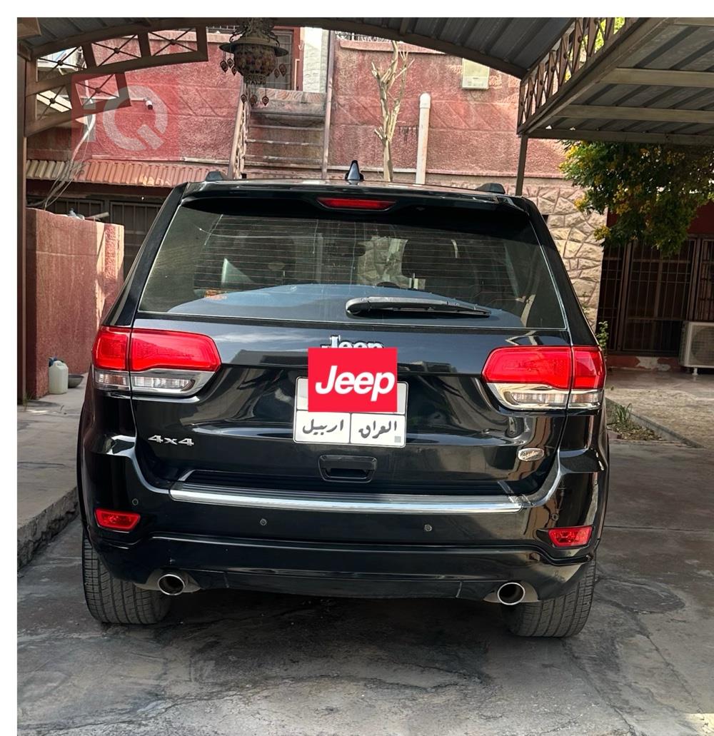 جیپ گراند شیرۆکی